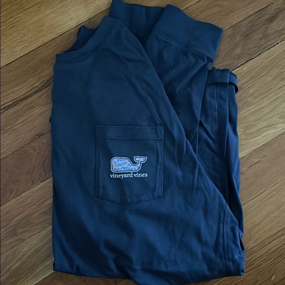 Vineyard vines long sleeve top